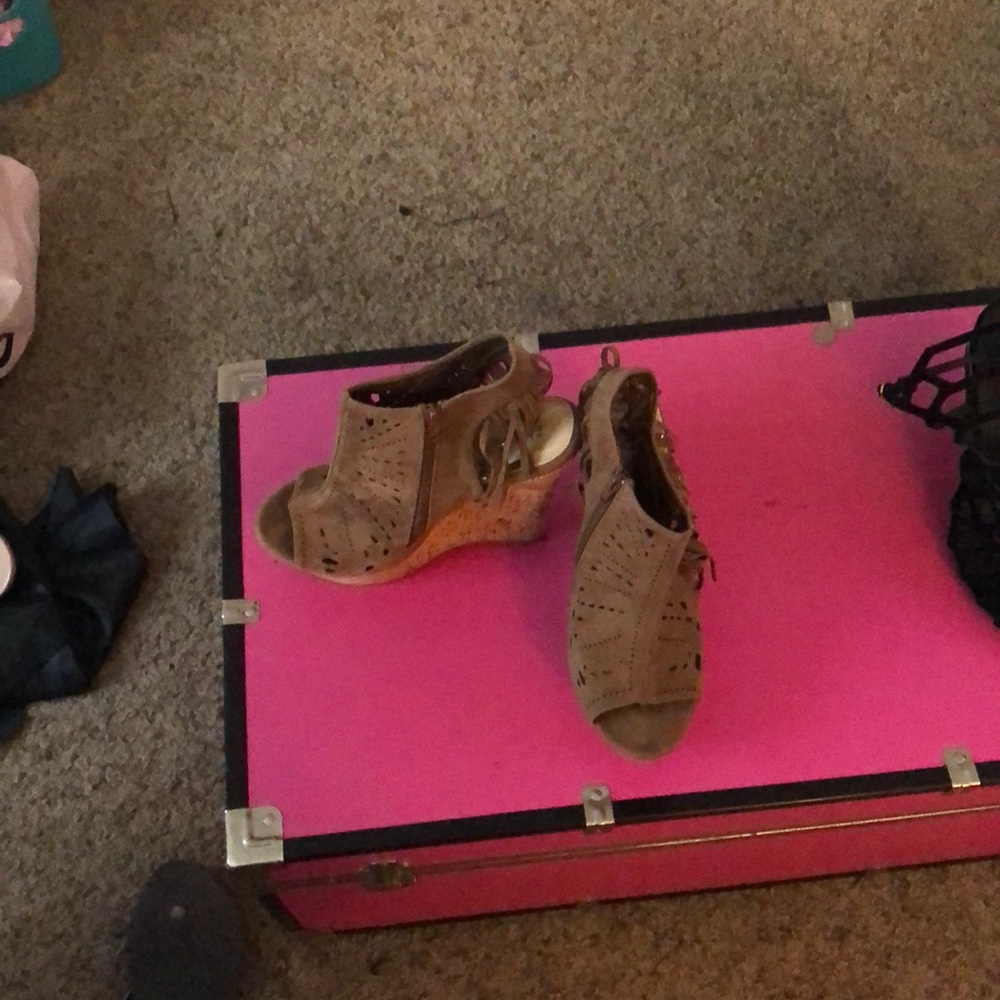 Size 11 M Wedges Brand-new